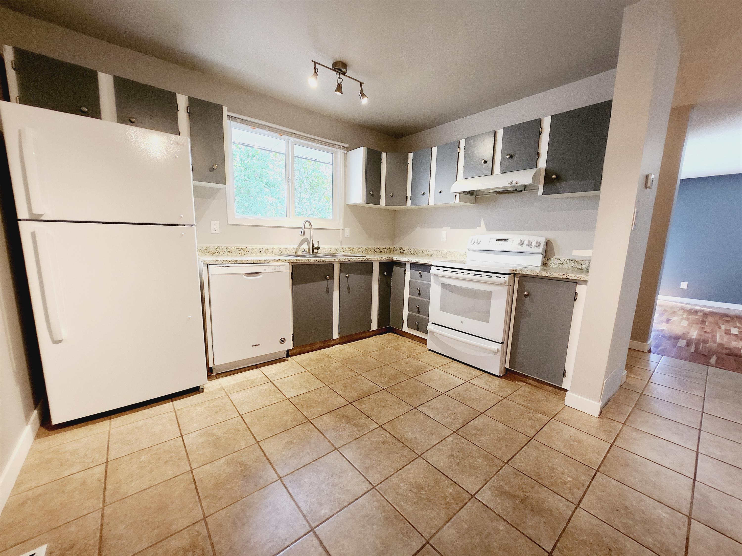 7211 180 Street NW - 1