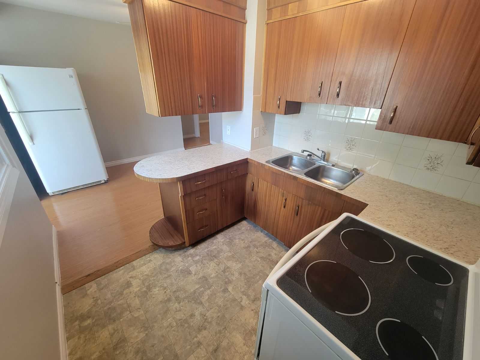 9648 153 Street Northwest