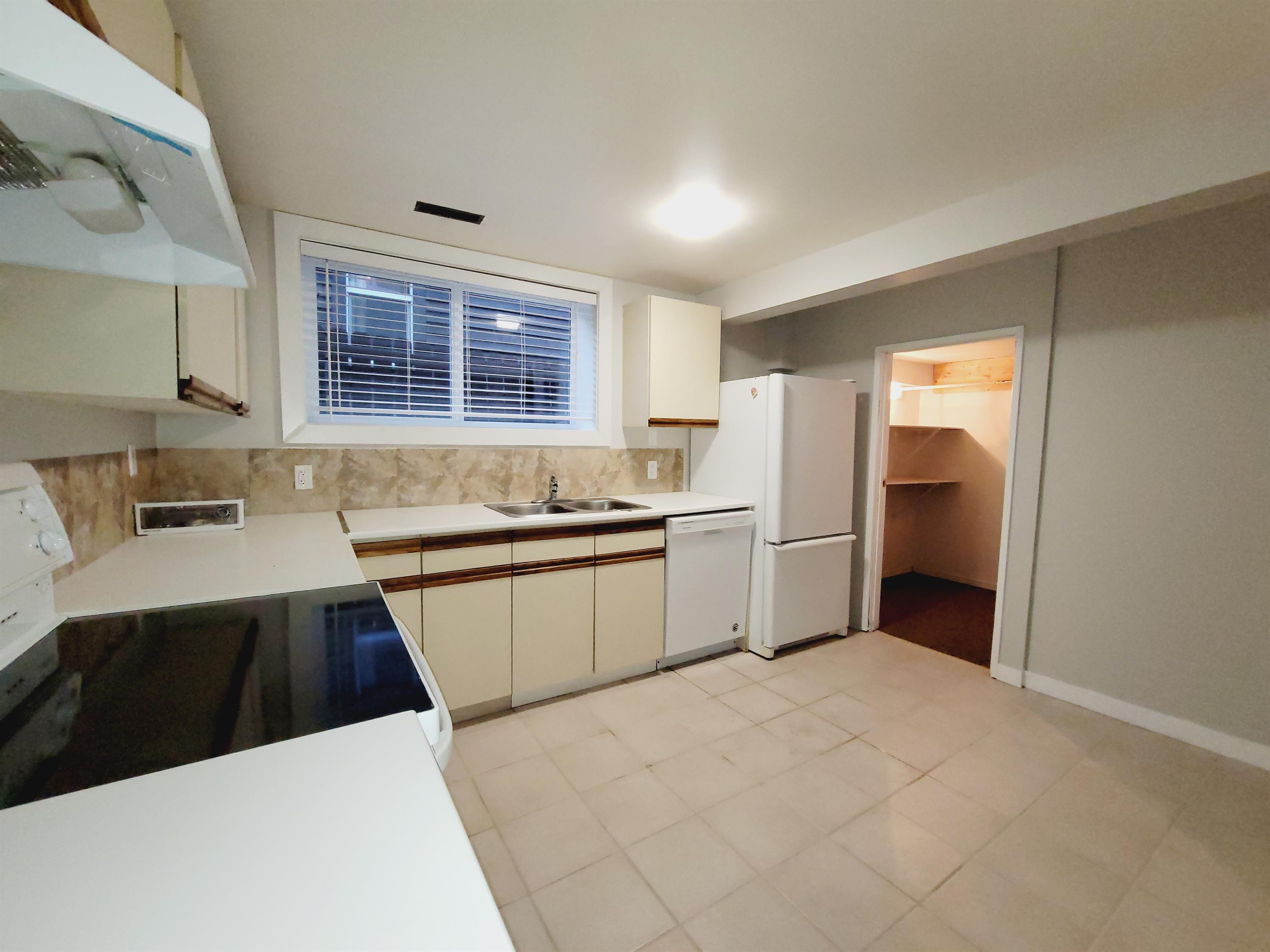 8832  92 Street NW - BSMT