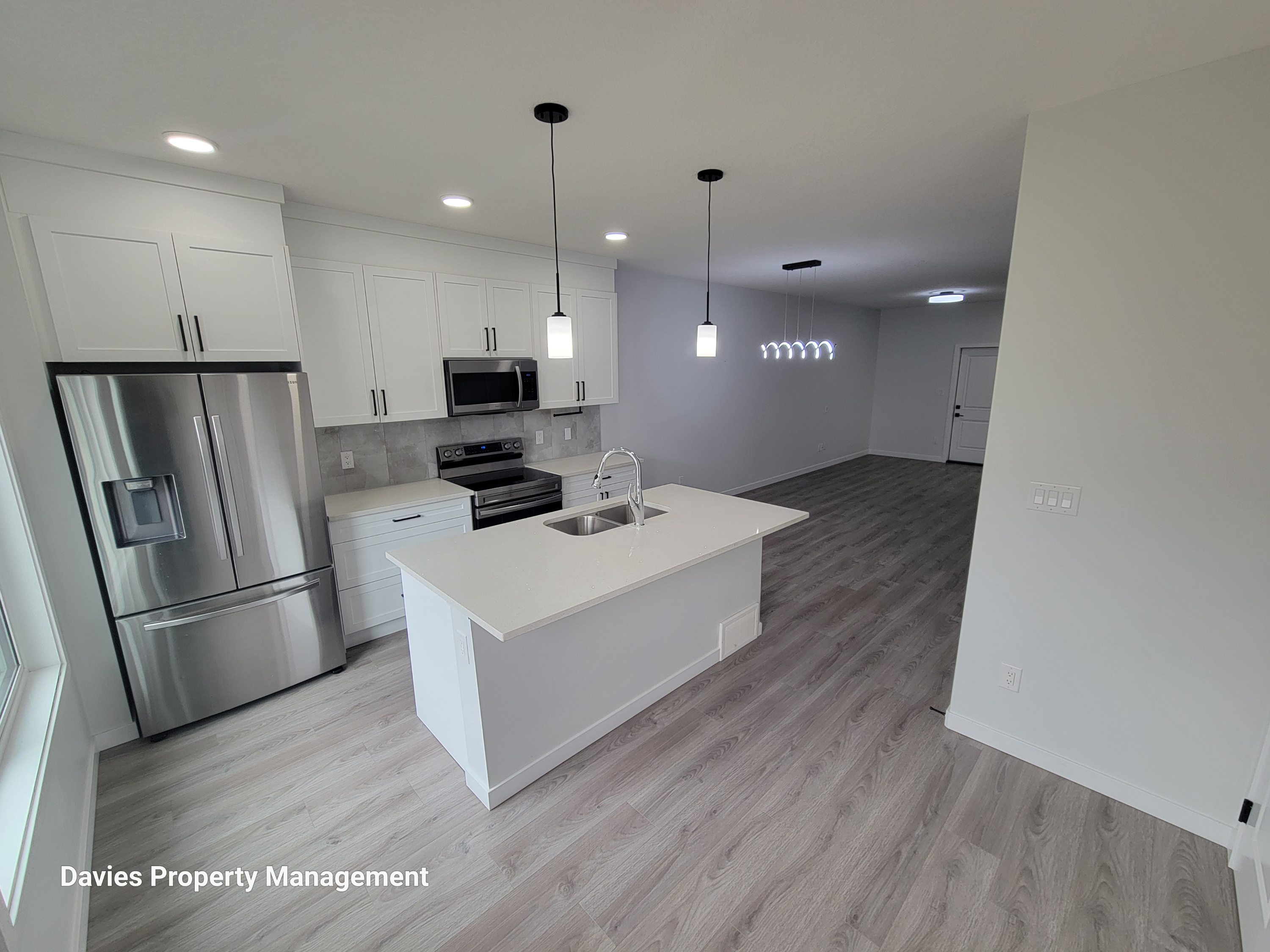 7122 Chivers Close Southwest - MAIN
