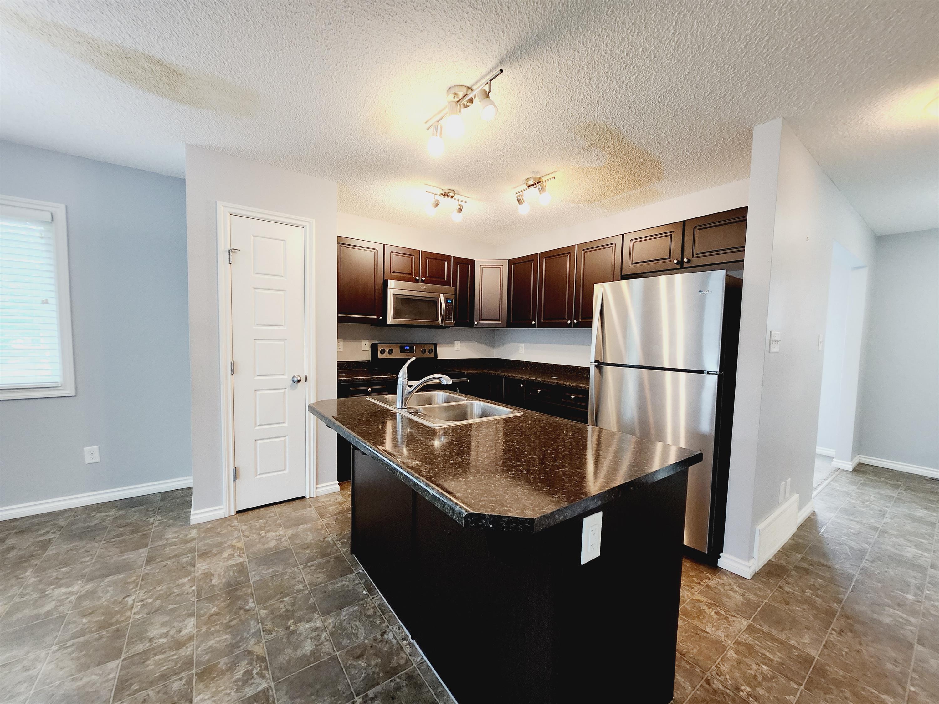 21912 90 Avenue NW - MAIN