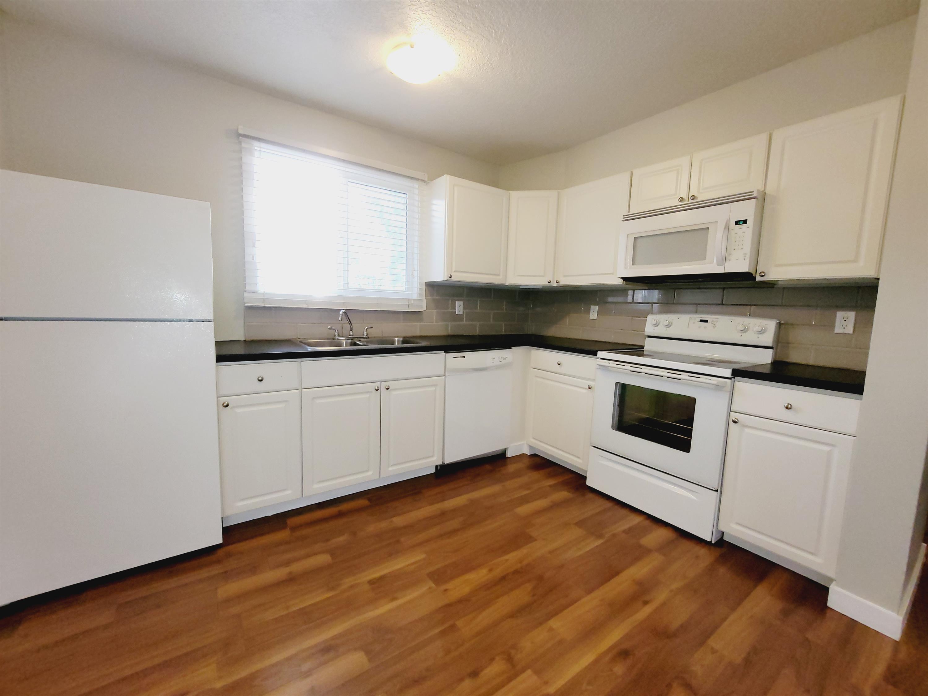 1748 Lakewood Road South NW - 1