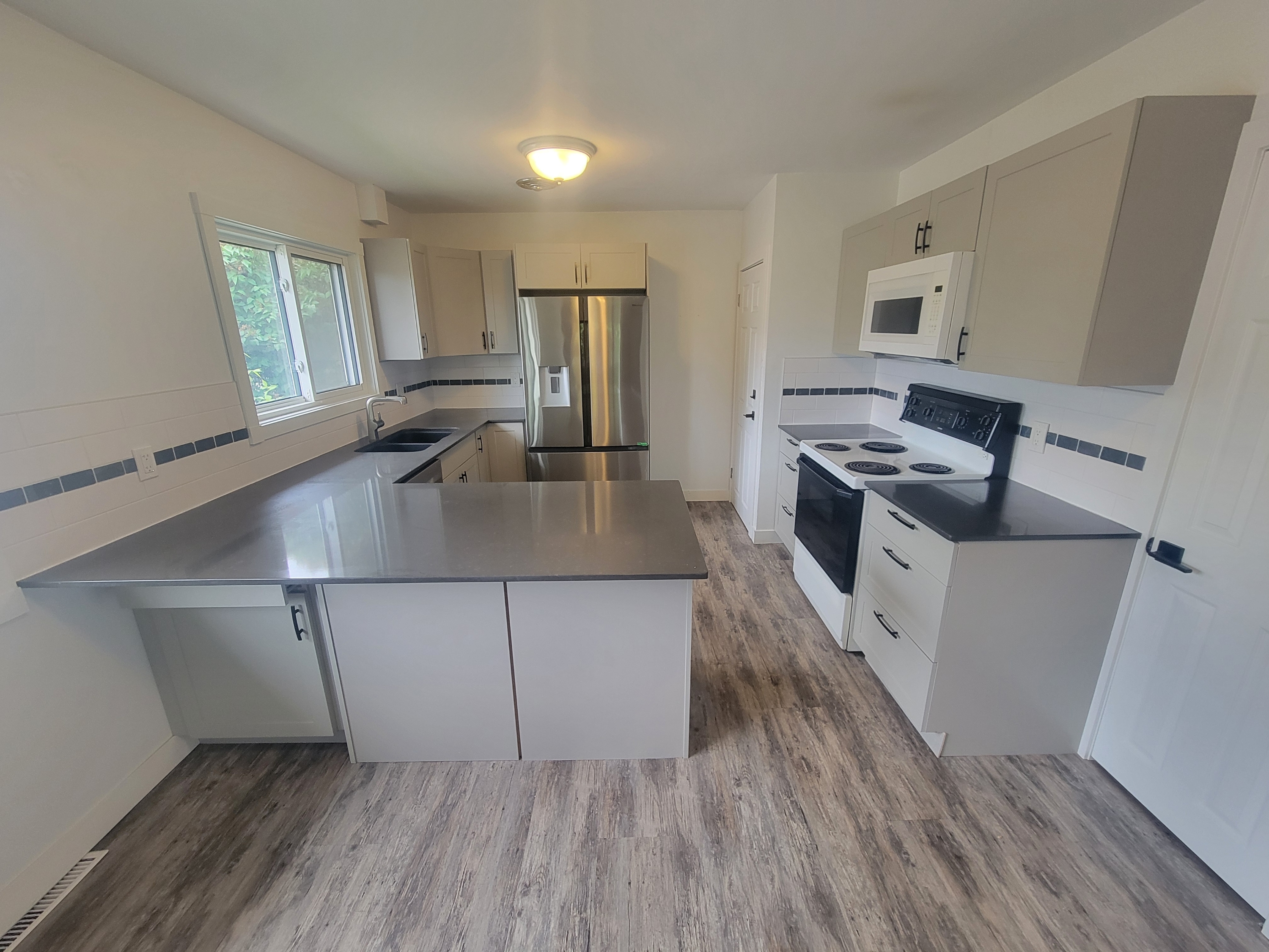 9620 75 Street Northwest- Main