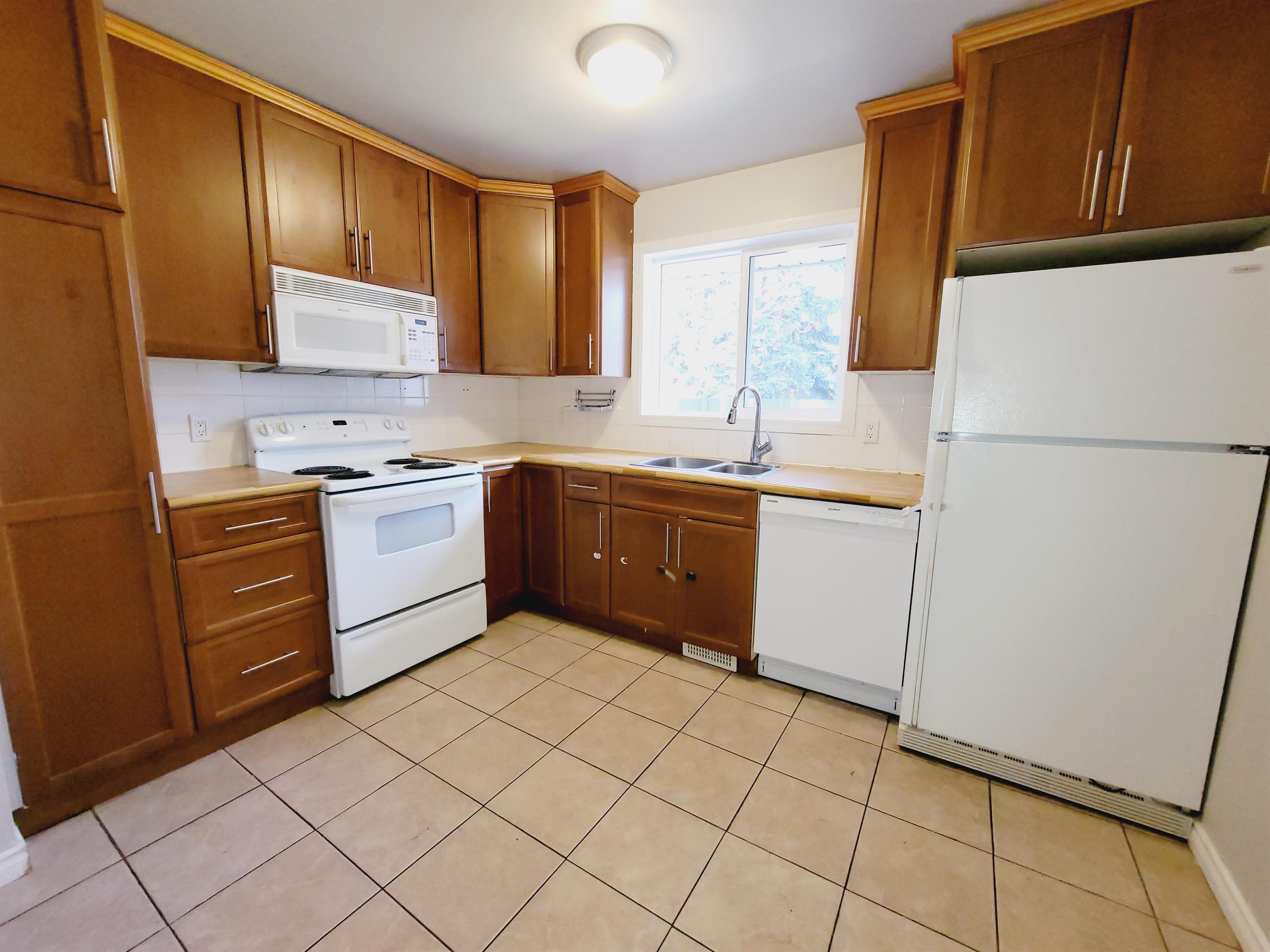 20 WoodVale Village NW